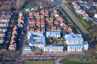 Vue aérienne de Rösselsbrünnle vu de l'est à le quartier Mörsch in Rheinstetten dans le département Bade-Wurtemberg, Allemagne