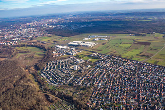 Vue aérienne de Du sud-ouest à le quartier Forchheim in Rheinstetten dans le département Bade-Wurtemberg, Allemagne
