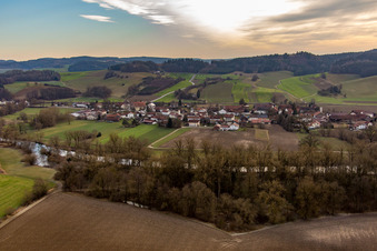 Vue aérienne de Quartier Schwaibach in Bad Birnbach dans le département Bavière, Allemagne