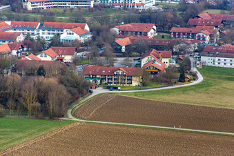 Vue aérienne de Quartier Aunham in Bad Birnbach dans le département Bavière, Allemagne