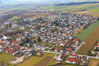 Vue aérienne de Königbauerstr à Bad Birnbach dans le département Bavière, Allemagne