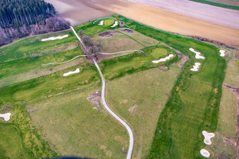 Vue aérienne de Parcours de golf du Bella Vista Golf Club à Bad Birnbach dans le département Bavière, Allemagne