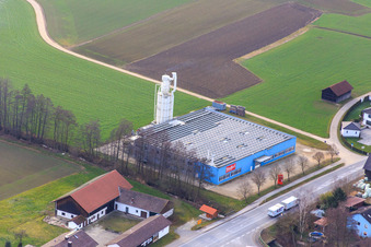 Vue aérienne de Studio 3 Möbelmanufaktur GmbH à le quartier Hirschbach in Bad Birnbach dans le département Bavière, Allemagne