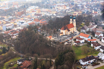 Église de pèlerinage de Gartlberg à Pfarrkirchen dans le département Bavière, Allemagne d'en haut