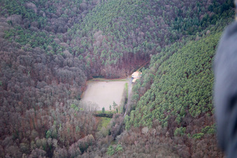 Vue aérienne de ASV à le quartier Gleishorbach in Gleiszellen-Gleishorbach dans le département Rhénanie-Palatinat, Allemagne