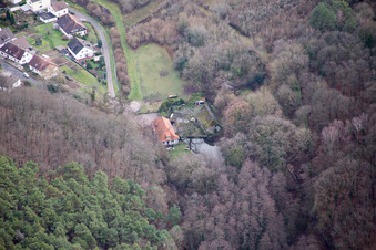 Vue aérienne de Pleisweiler-Oberhofen dans le département Rhénanie-Palatinat, Allemagne