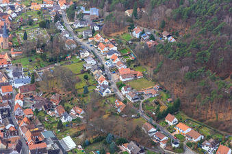 Vue aérienne de À Kolmerberg à Dörrenbach dans le département Rhénanie-Palatinat, Allemagne