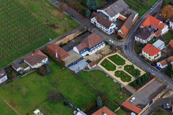 Parc de l'Hôtel Schlössl Oberotterbach à Oberotterbach dans le département Rhénanie-Palatinat, Allemagne d'en haut