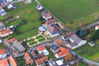 Parc de l'Hôtel Schlössl Oberotterbach à Oberotterbach dans le département Rhénanie-Palatinat, Allemagne depuis l'avion