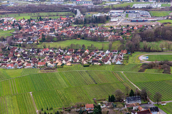 Vue aérienne de Quartier Altenstadt in Wissembourg dans le département Bas Rhin, France