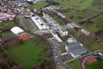Vue aérienne de Lycée Stanislas à le quartier Altenstadt in Wissembourg dans le département Bas Rhin, France