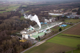 Vue aérienne de Isolation Sitek à le quartier Altenstadt in Wissembourg dans le département Bas Rhin, France