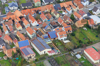Vue oblique de Fossé arrière à Kandel dans le département Rhénanie-Palatinat, Allemagne