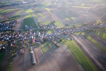 Wintzenbach dans le département Bas Rhin, France depuis l'avion