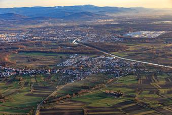 Vue aérienne de Vue du village sur la Murg depuis le nord-est à Steinmauern dans le département Bade-Wurtemberg, Allemagne
