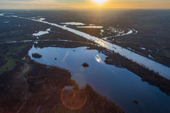 Vue aérienne de Estuaire de la Murg à Steinmauern dans le département Bade-Wurtemberg, Allemagne