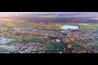 Vue aérienne de Panorama de la ville depuis l'ouest à Durmersheim dans le département Bade-Wurtemberg, Allemagne