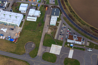 Vue aérienne de Héliport et tour à l'aéroport FSL Speyer/Ludwigshafen GmbH à Speyer dans le département Rhénanie-Palatinat, Allemagne