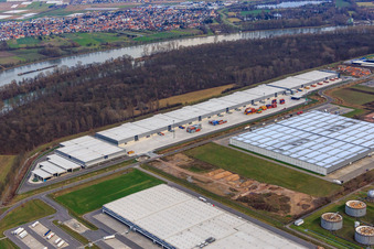 Vue aérienne de Zone industrielle à l'aéroport avec Syncreon Deutschland GmbH - succursale Speyer à Speyer dans le département Rhénanie-Palatinat, Allemagne