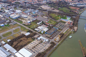 Photographie aérienne de PFW Aerospace GmbH, Hall 101 Speyer - Centre culturel et Bopp & Reuther Messtechnik au Nouveau Port du Rhin à Speyer dans le département Rhénanie-Palatinat, Allemagne