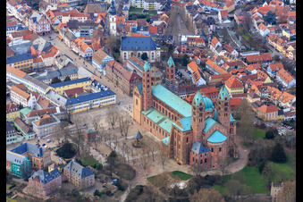Vue aérienne de Cathédrale à Speyer en hiver depuis l'est à Speyer dans le département Rhénanie-Palatinat, Allemagne
