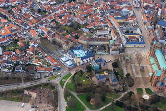 Vue aérienne de Musée historique du Palatinat à Speyer dans le département Rhénanie-Palatinat, Allemagne