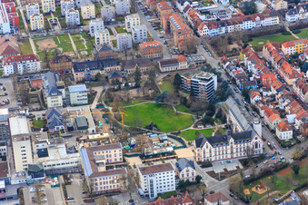 Vue aérienne de Parc Deaconess dans l'hôpital Deaconess Foundation Speyer depuis l'est à Speyer dans le département Rhénanie-Palatinat, Allemagne