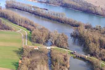 Vue aérienne de Station de pompage Sondernheim Sud au barrage du Rhin, près de Michelsbach à le quartier Sondernheim in Germersheim dans le département Rhénanie-Palatinat, Allemagne