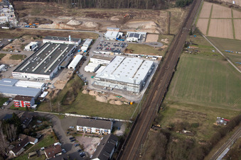 Vue oblique de Parc industriel Siemensstr à le quartier Neudorf in Graben-Neudorf dans le département Bade-Wurtemberg, Allemagne