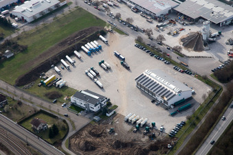 Vue aérienne de Entreprise de transport, de logistique et de transit Mahler Transporte à le quartier Friedrichstal in Stutensee dans le département Bade-Wurtemberg, Allemagne