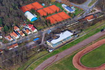 Vue aérienne de Speedway et tribune de l'Herxheim Motorsport Association à Herxheim bei Landau dans le département Rhénanie-Palatinat, Allemagne
