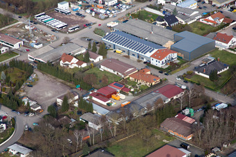 Herxheim bei Landau dans le département Rhénanie-Palatinat, Allemagne vu d'un drone