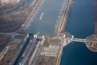Vue aérienne de Gambsheim dans le département Bas Rhin, France