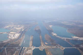 Vue aérienne de Gambsheim dans le département Bas Rhin, France