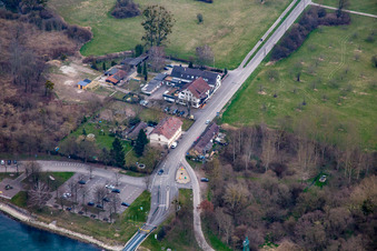 Vue aérienne de Ferry Hotel Rheinstrom à le quartier Plittersdorf in Rastatt dans le département Bade-Wurtemberg, Allemagne