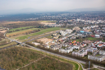 Vue aérienne de Anneau de Rheinau à le quartier Rheinau in Rastatt dans le département Bade-Wurtemberg, Allemagne