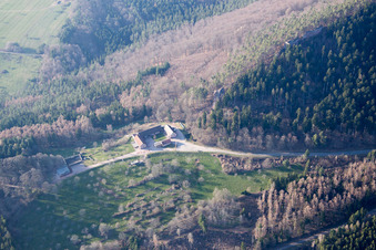 Image drone de Gimbelhof à Wingen dans le département Bas Rhin, France