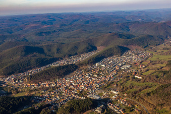 Vue aérienne de Dahn dans le département Rhénanie-Palatinat, Allemagne
