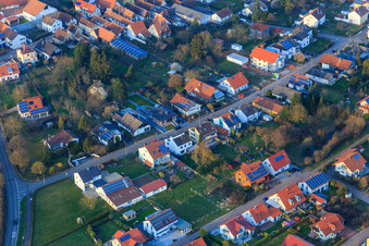 Vue aérienne de Rue Jakob-Becker à le quartier Mörzheim in Landau in der Pfalz dans le département Rhénanie-Palatinat, Allemagne