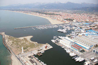 Vue oblique de Viareggio dans le département Lucca, Italie