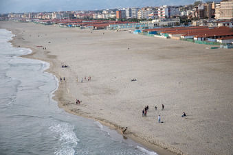 Image drone de Viareggio dans le département Lucca, Italie