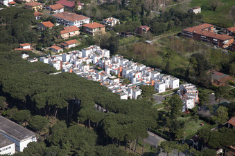 Vue aérienne de Marina di Massa dans le département Toscane, Italie
