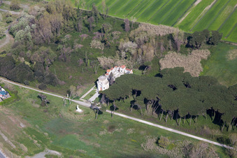 Photographie aérienne de Marinella di Sarzana dans le département Ligurie, Italie