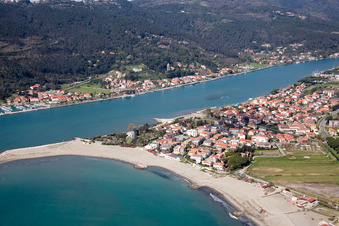 Marinella di Sarzana dans le département Ligurie, Italie depuis l'avion