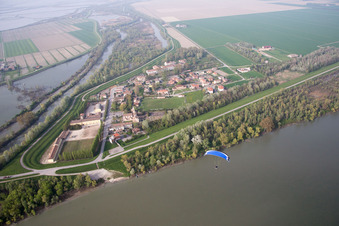 Ca' Tiepolo dans le département Vénétie, Italie vue du ciel
