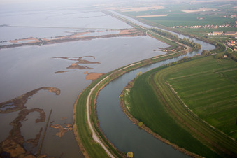 Vue aérienne de Sant'Alberto dans le département Émilie-Romagne, Italie