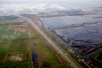 Vue aérienne de Marina Romea à Ca Vecchia dans le département Émilie-Romagne, Italie