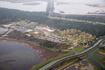 Vue aérienne de Comacchio, Lido di Spina à Lido di Spina dans le département Émilie-Romagne, Italie