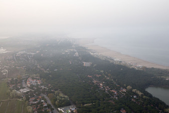 Vue oblique de Comacchio, Lido di Spina à Lido di Spina dans le département Émilie-Romagne, Italie