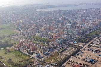 Vue aérienne de Sous-marin de Chioggia à Chioggia dans le département Metropolitanstadt Venedig, Italie